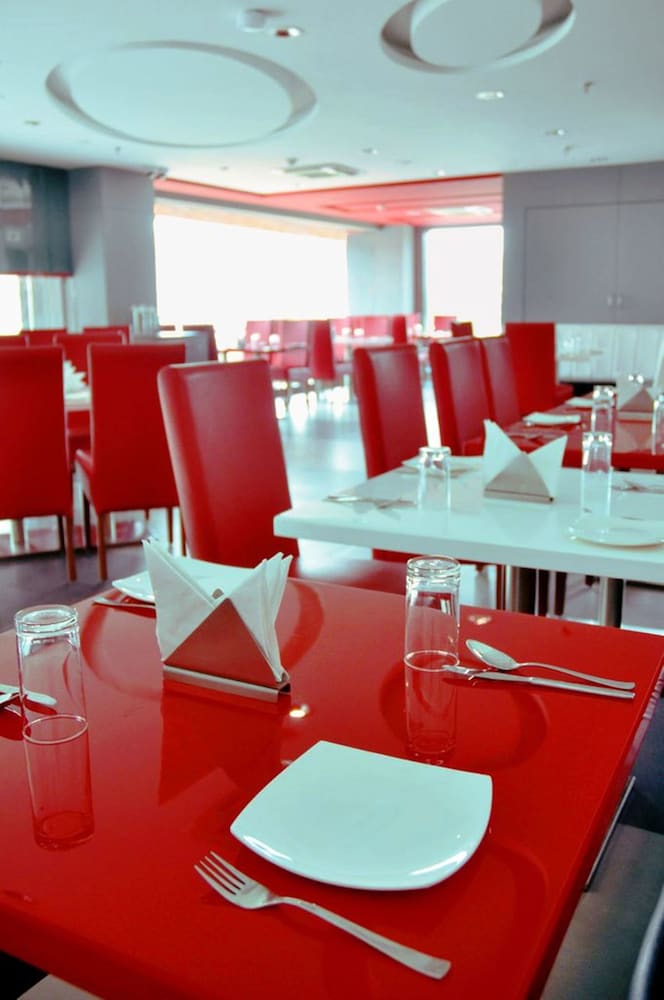 Mango Hotels Tune Ahmedabad 19/27