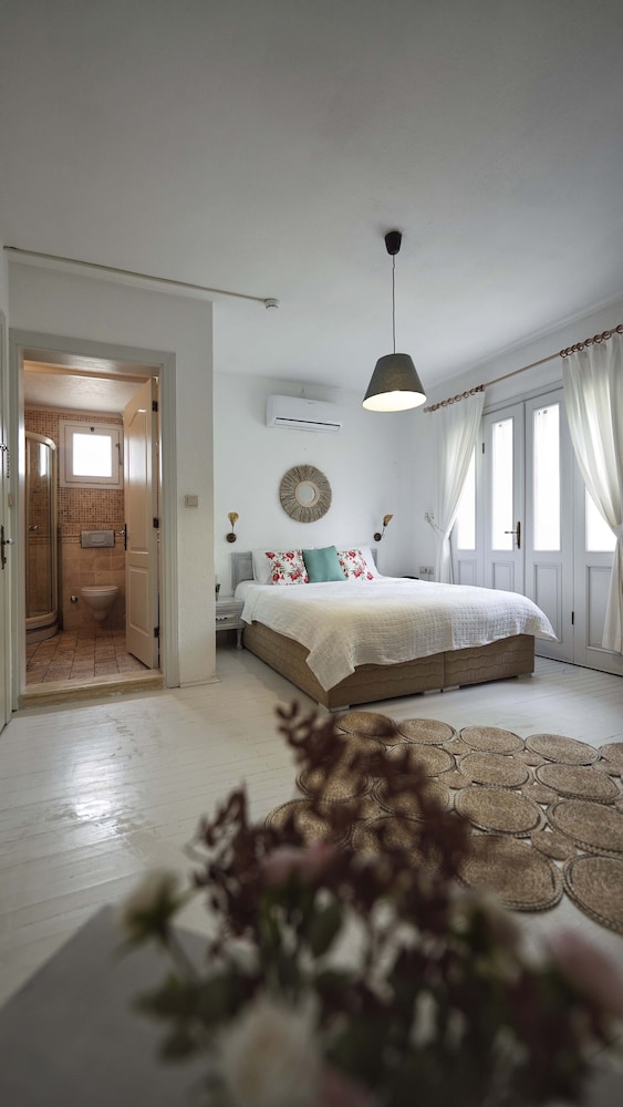 Tash Mekan Alacati Boutique Hotel 2/28