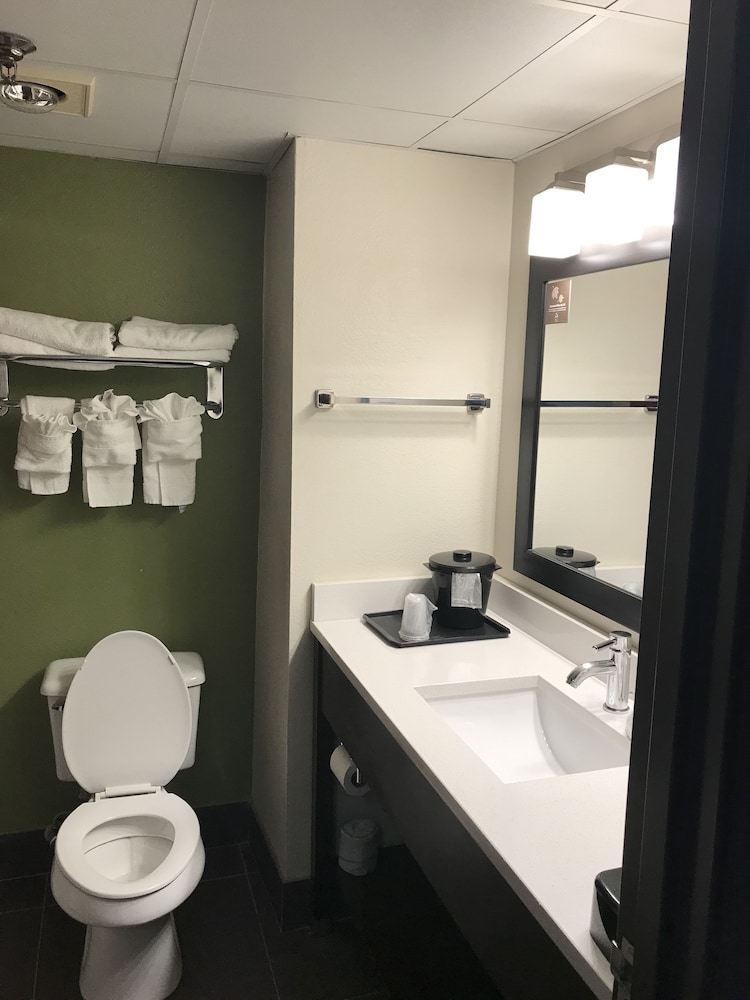 Sleep Inn & Suites near Sports World Blvd 14/39