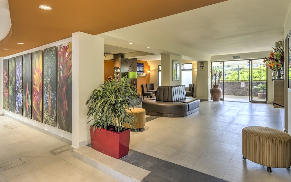 Hotel Suites Cristina 14/69