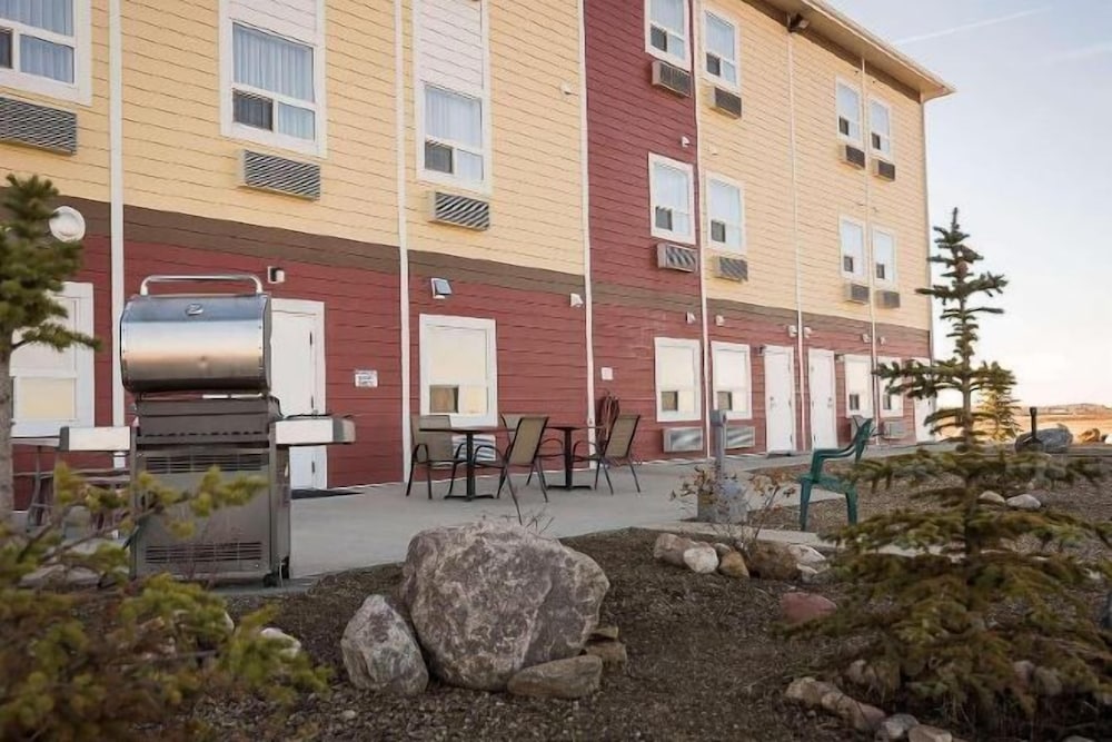 Days Inn by Wyndham Lamont 4/50