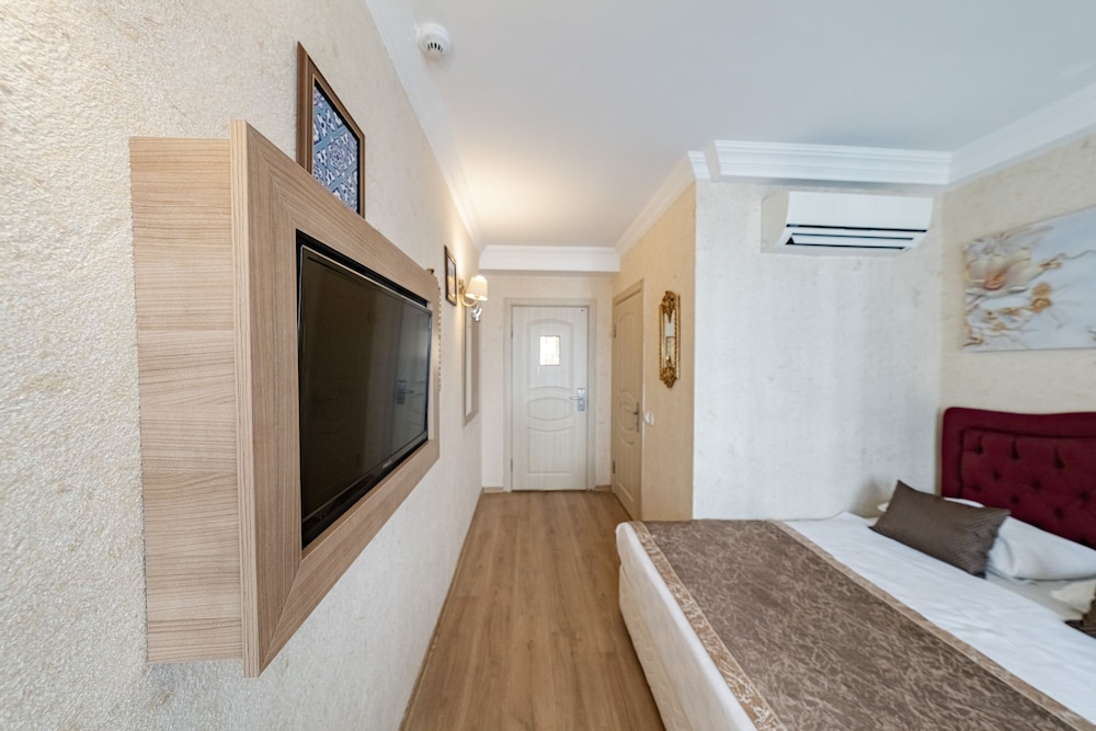 Konur Hotel 23/50