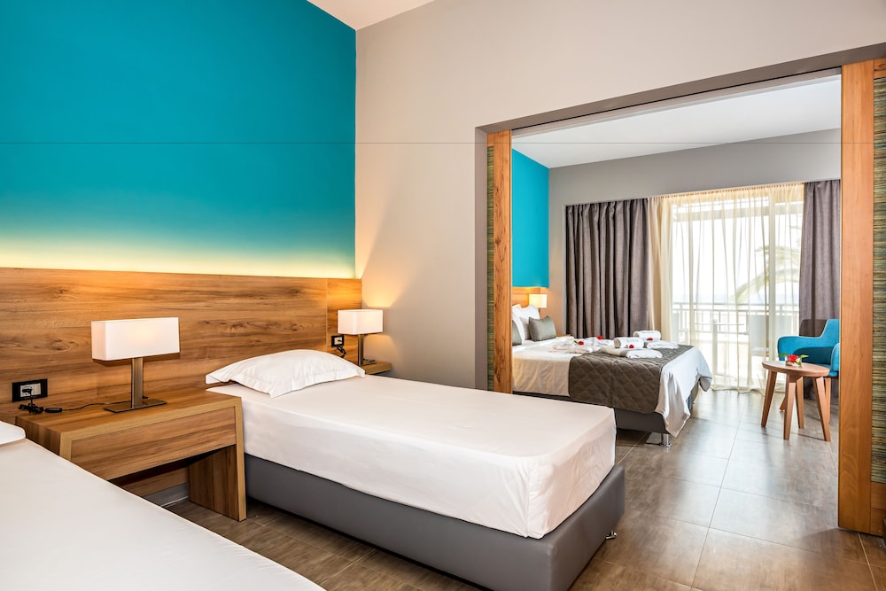 Solimar Aquamarine Hotel 17/60