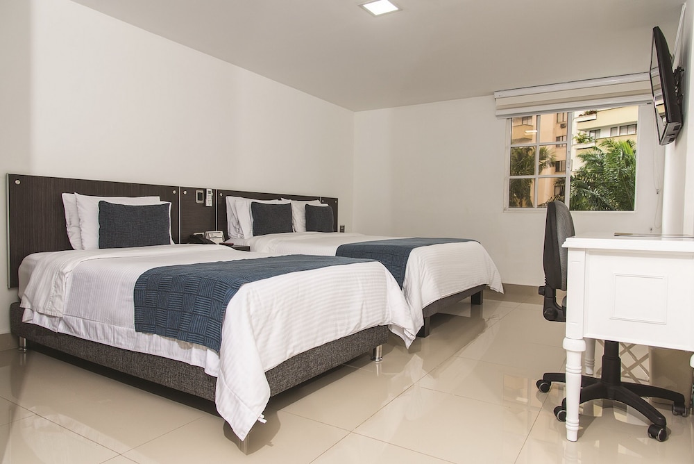 Azor Hotel Cali Versalles Ex Vizcaya Real 24/69
