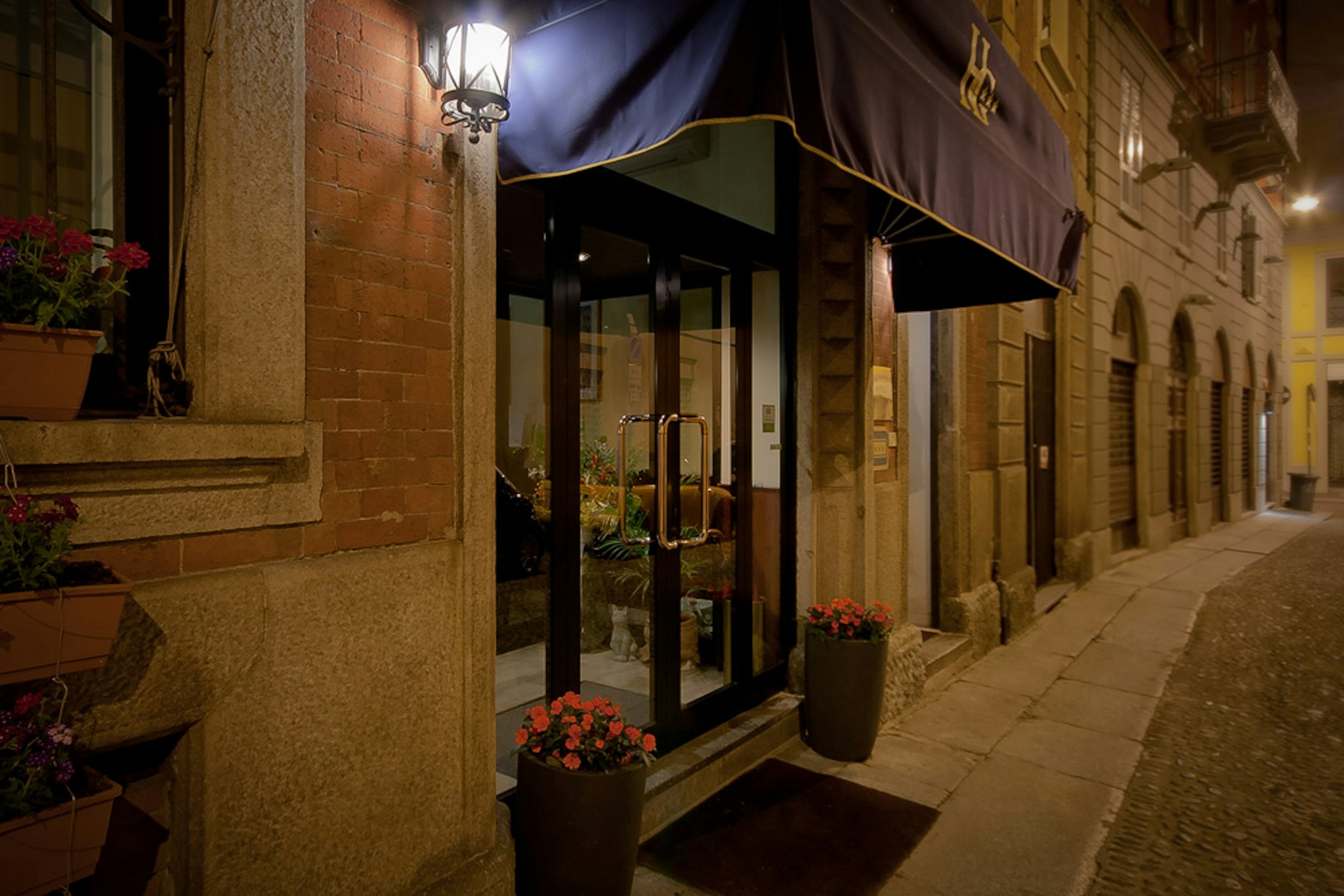 Genius Downtown Hotel 3/52