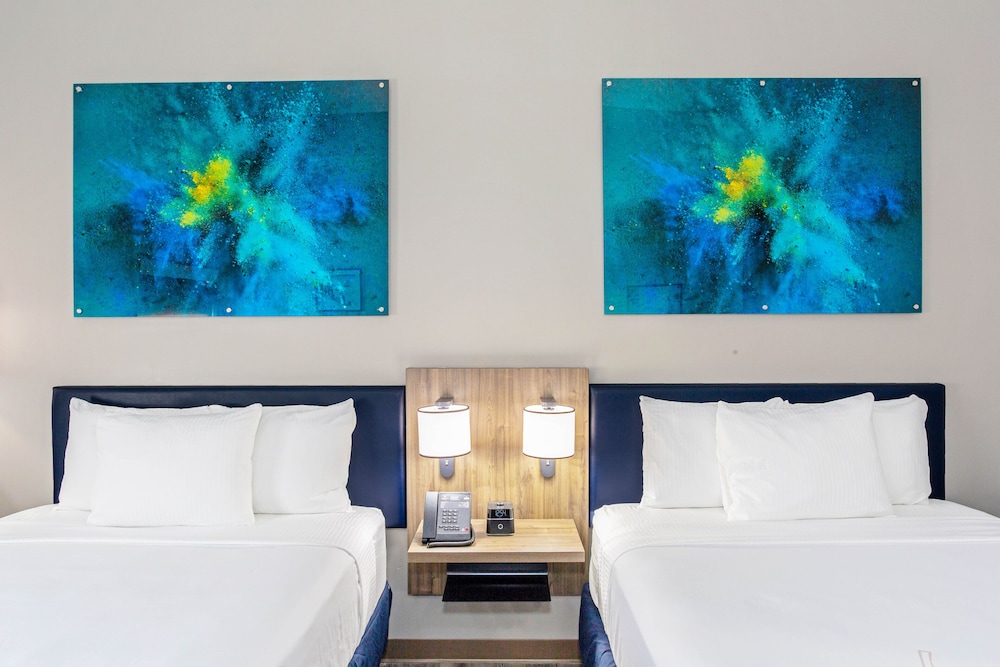 La Quinta Inn And Suites By Wyndham Miramar Beach 32/54