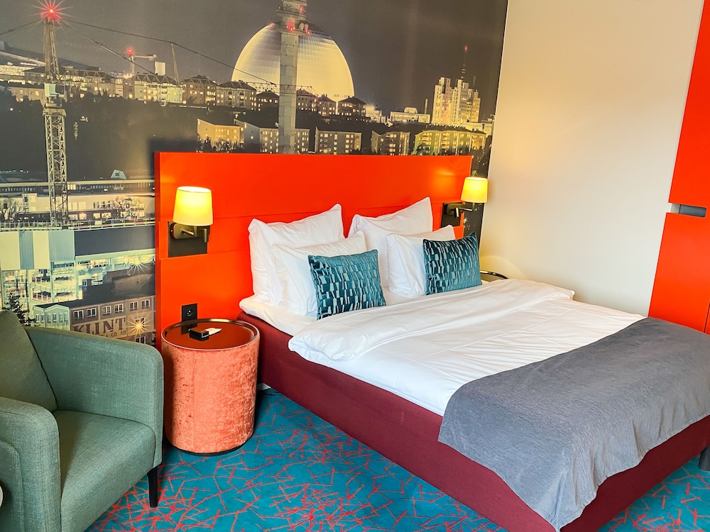 CLASSIC, QUEEN BED