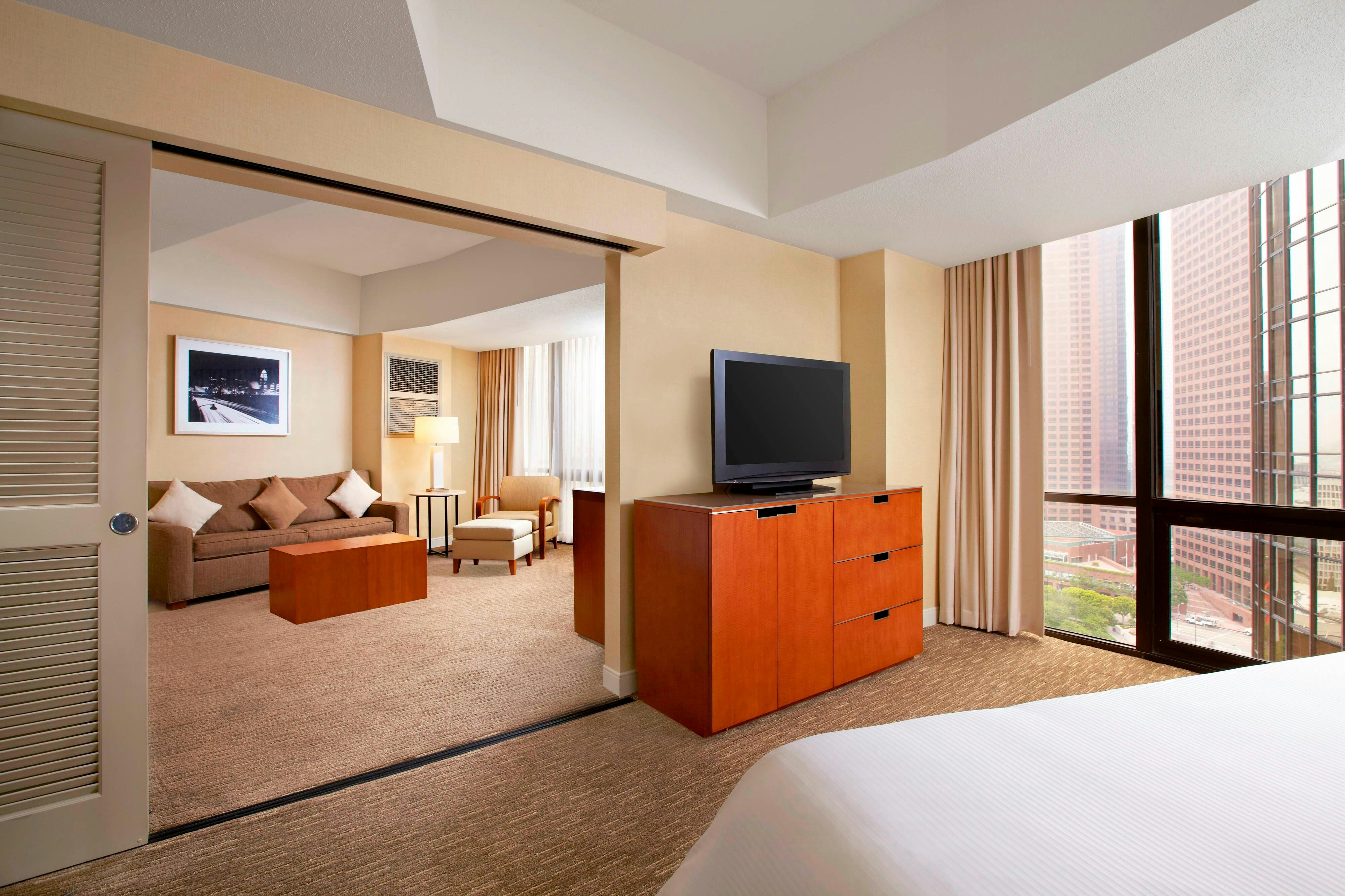 Westin Bonaventure 7/50