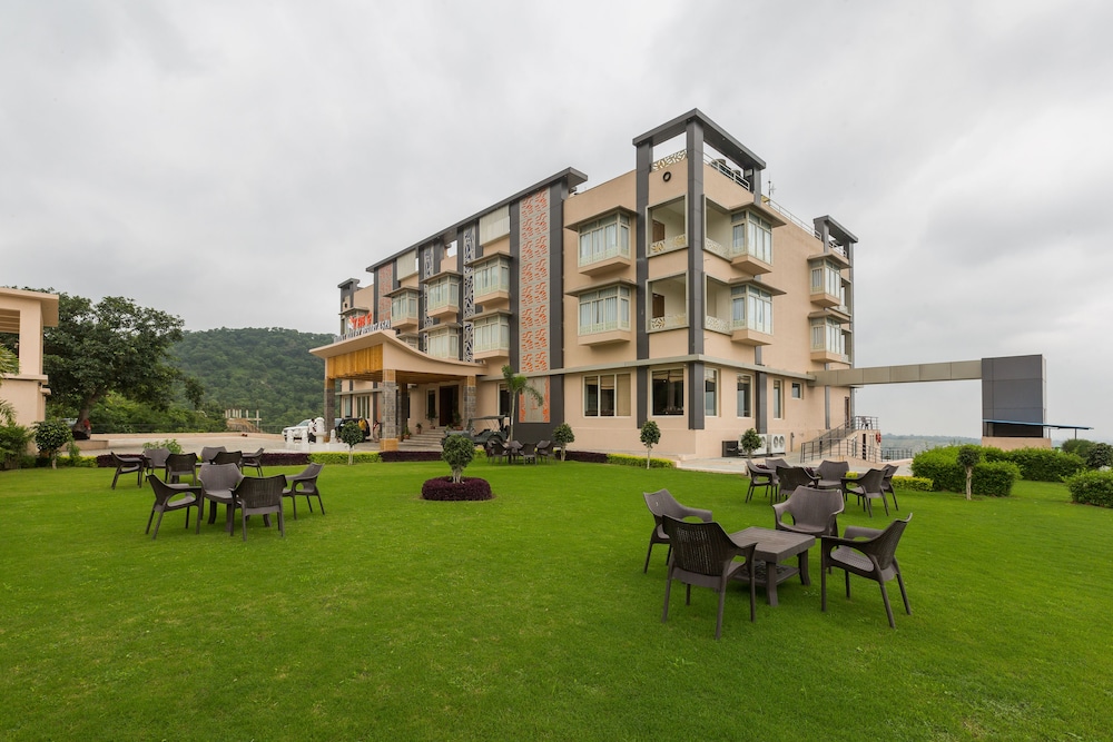 The G Mount Valley Resort & Spa 46/49