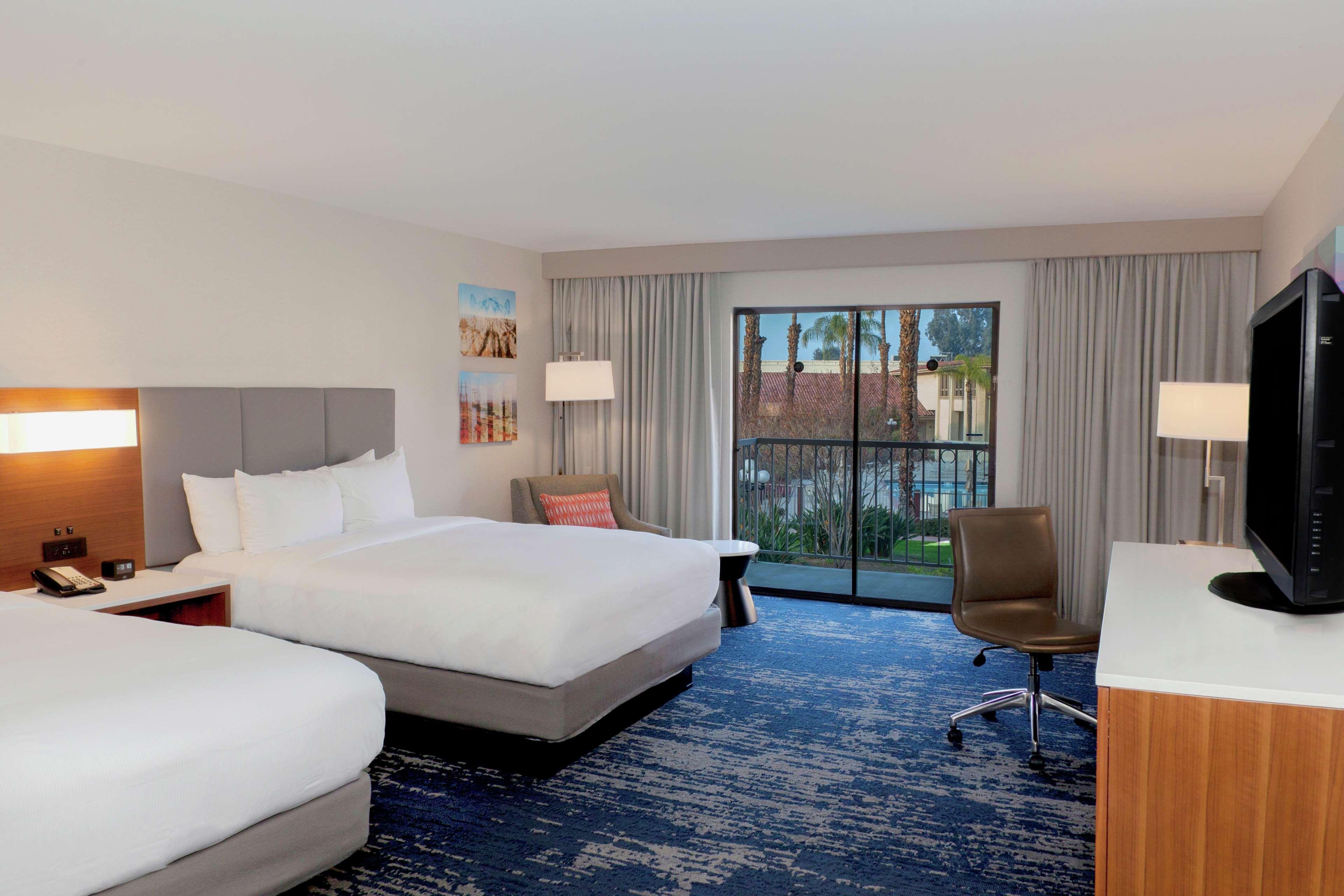 ROOM, 2 QUEEN BEDS, POOL VIEW, BALCONY