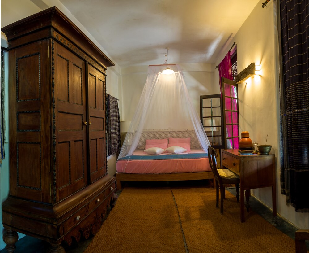 The Kandy Samadhi Centre 37/80