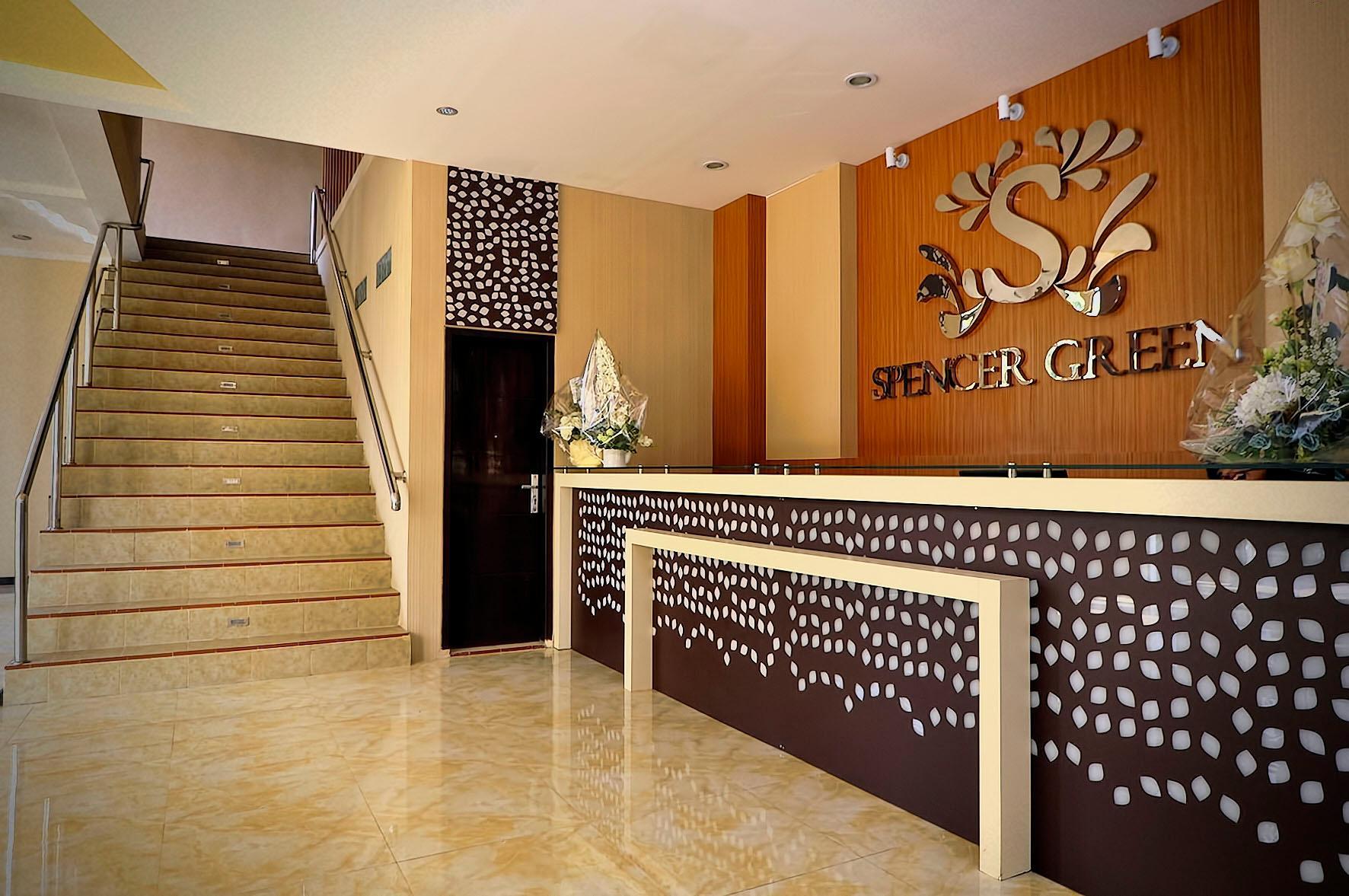 Spencer Green Hotel 13/40