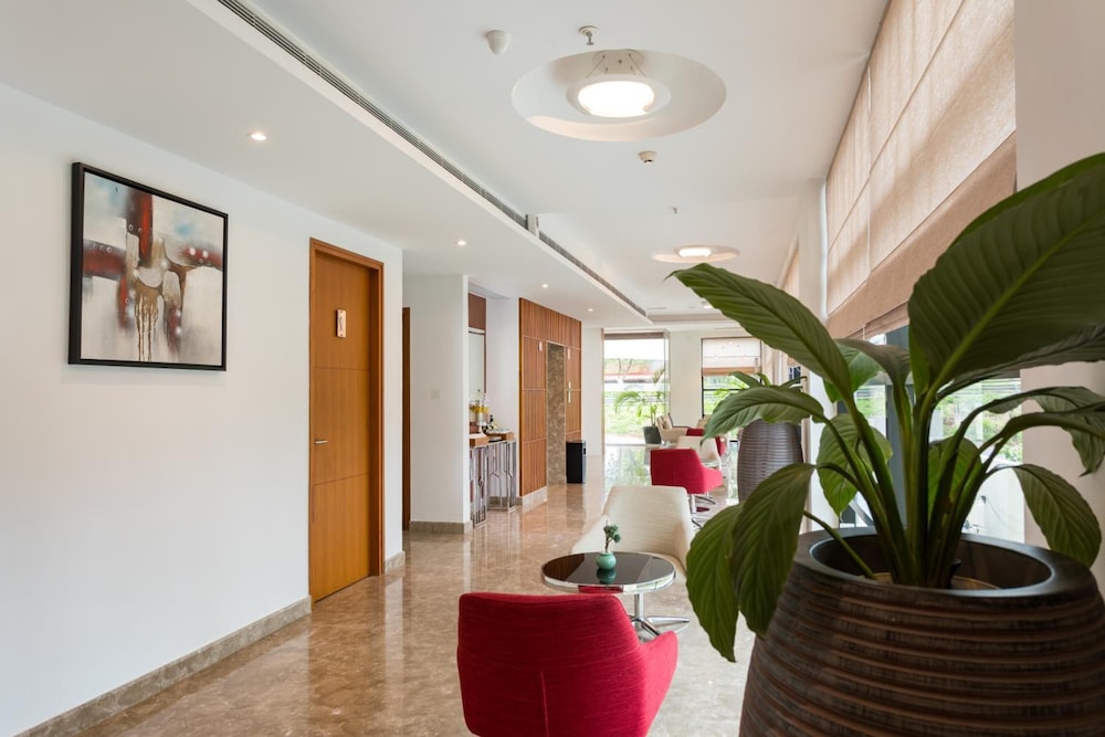 SUGAR BUSINESS HOTEL 32/45