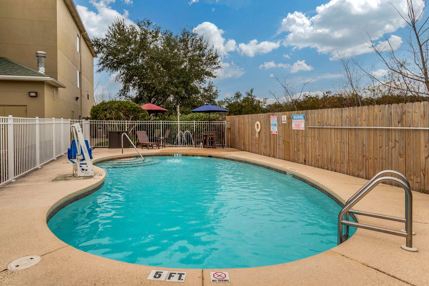 Comfort Suites Niceville Near Elgin Air Force Base 60/61