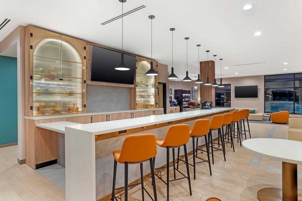 Cambria Hotel Euless - DFW Airport South 35/50