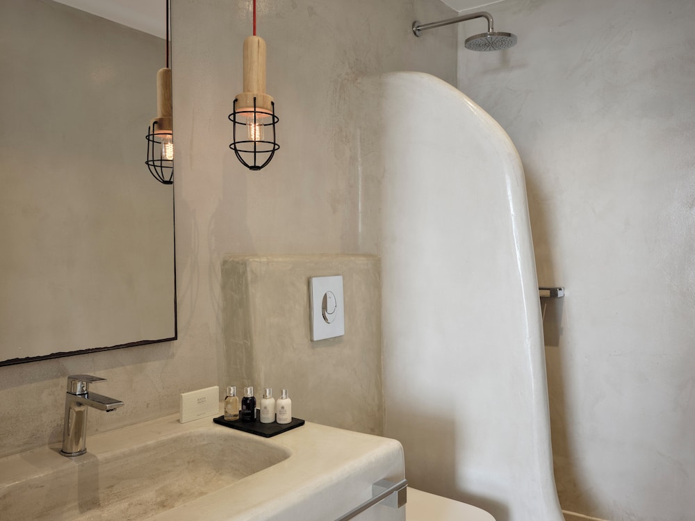 Loft, Suite, Queen Bed, Sea View, Shared Pool