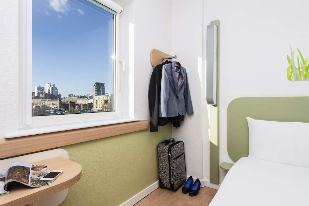 Ibis Budget Leeds Centre Crown Point Road 63/63