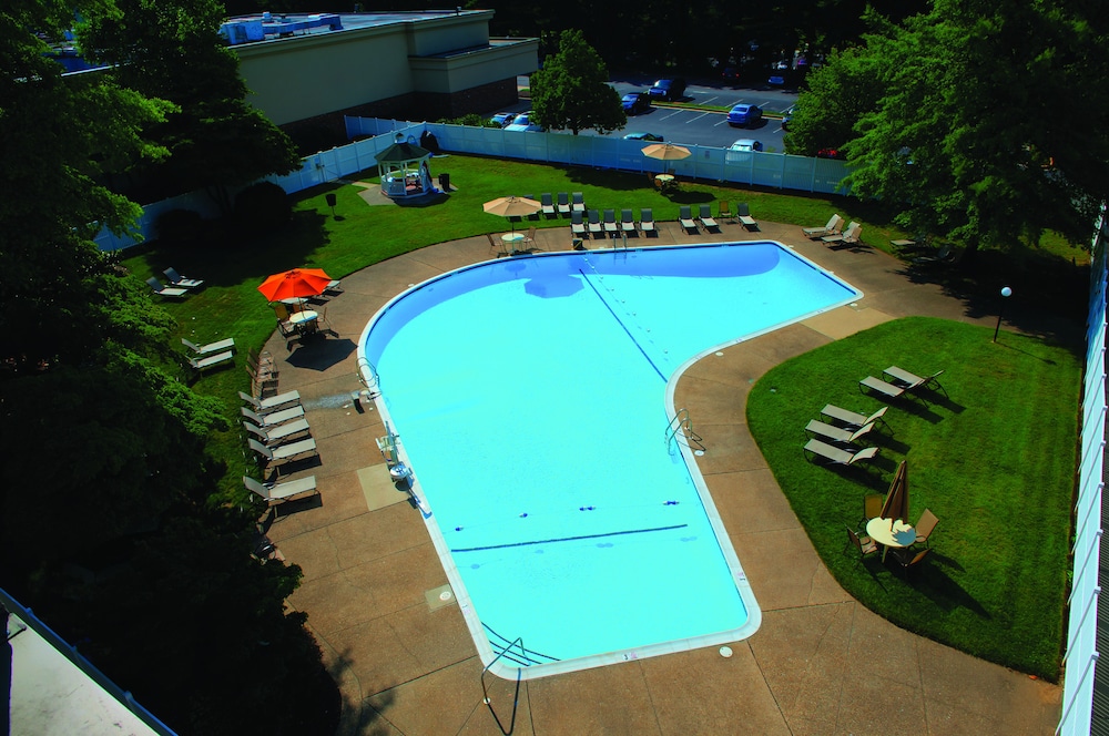 Doubletree By Hilton Hotel Baltimore North Pikesville 3/84
