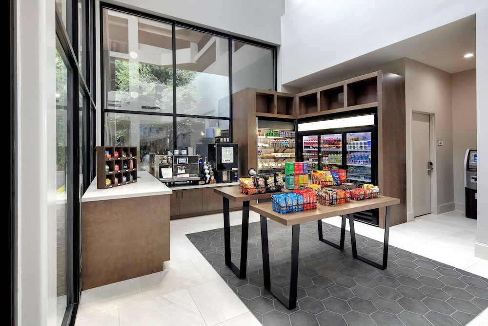 Embassy Suites By Hilton Atlanta Perimeter Center 51/60