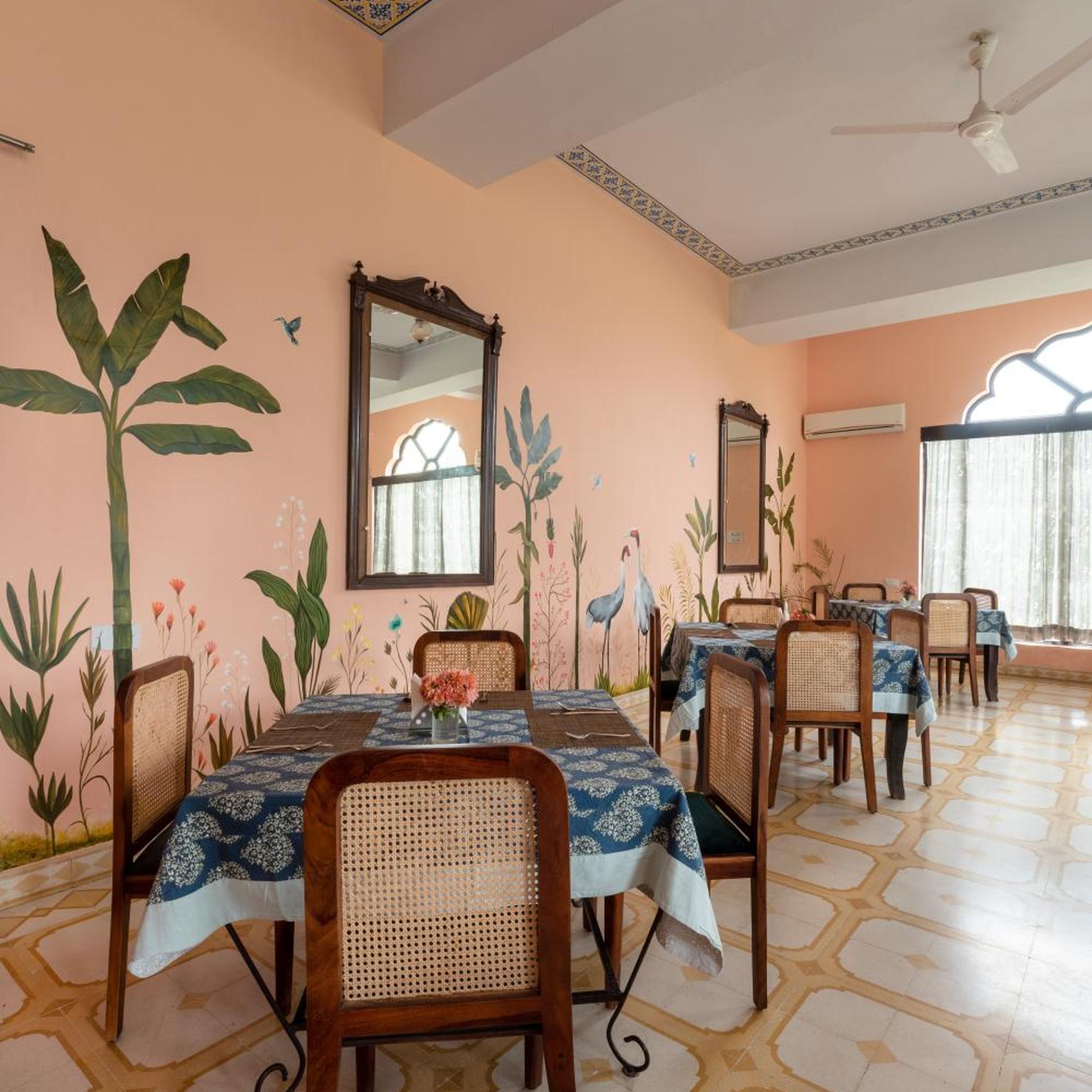 Gulaab Niwaas Palace 28/50