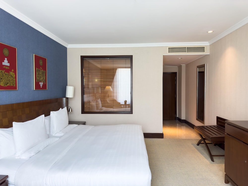 Hyatt Regency Bangkok Suvarnabhumi Airport 12/63