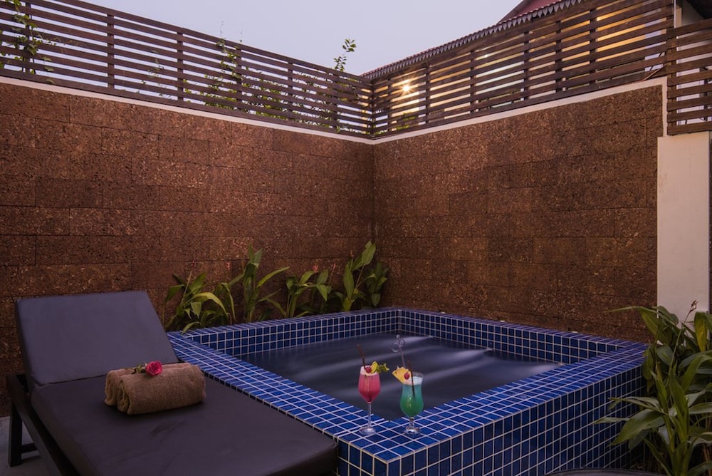 King Rock Residence 50/50