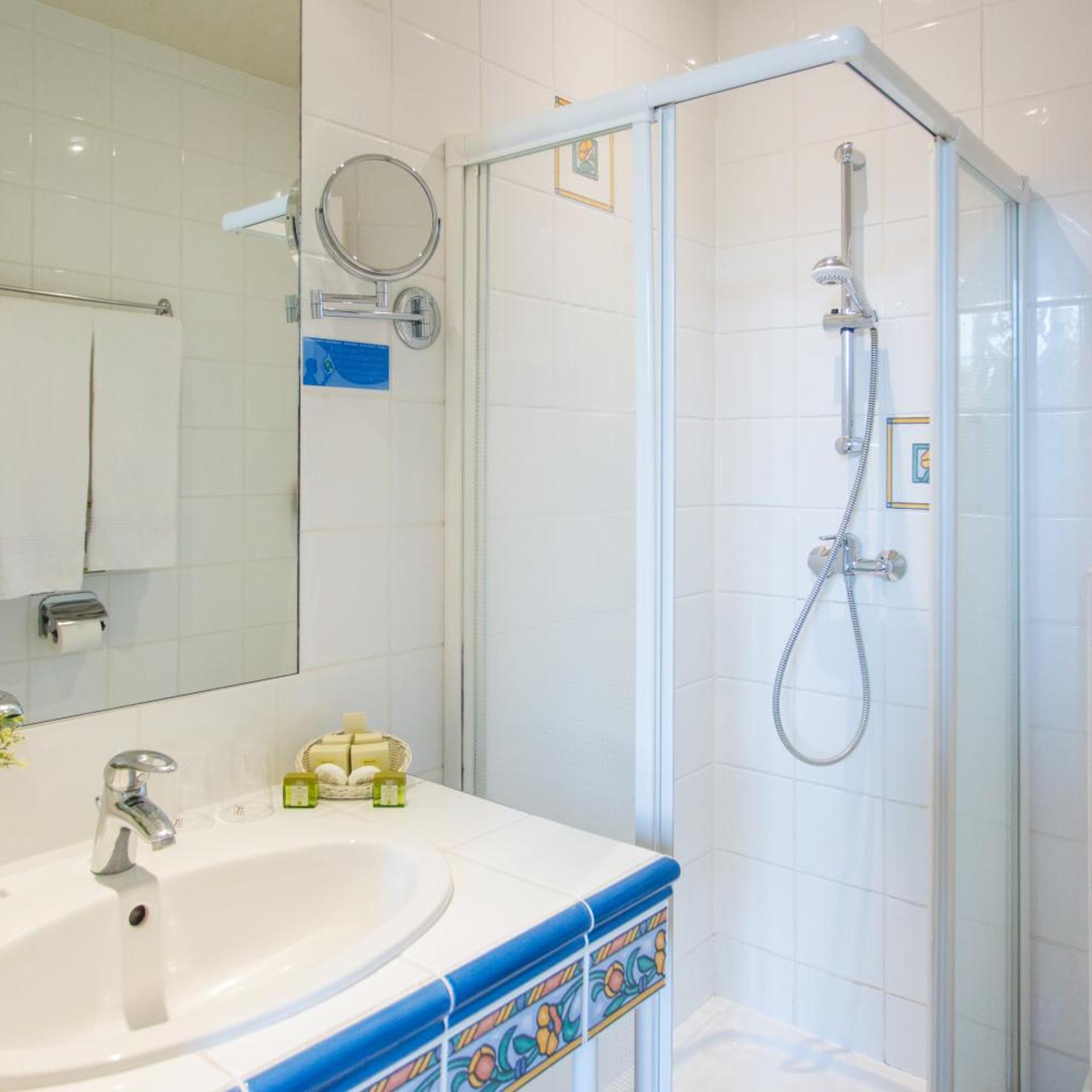 Logis Hotel de la Mere Hamard 47/50