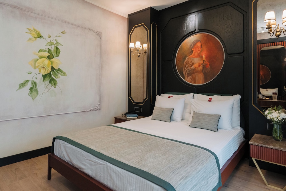 2 BEDROOMS, FAMILY, CITY VIEW
