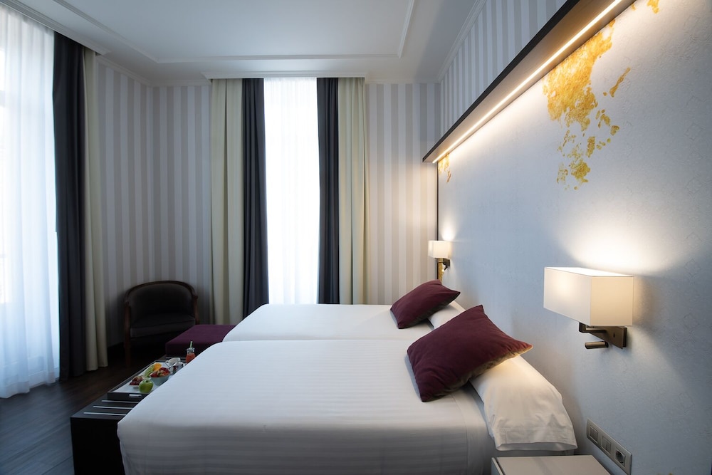 STANDARD, TWIN BEDS