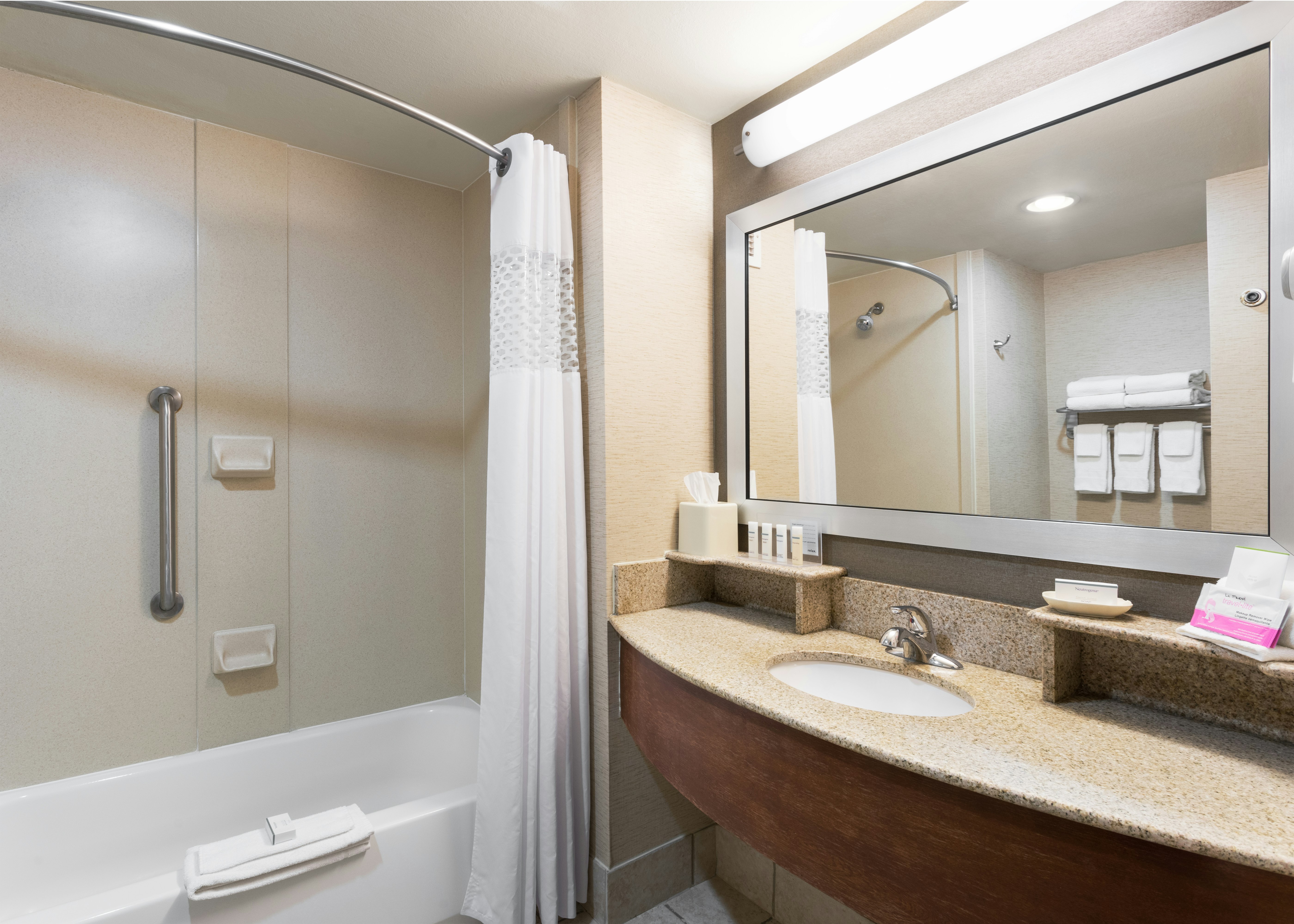 ROOM, 2 QUEEN BEDS