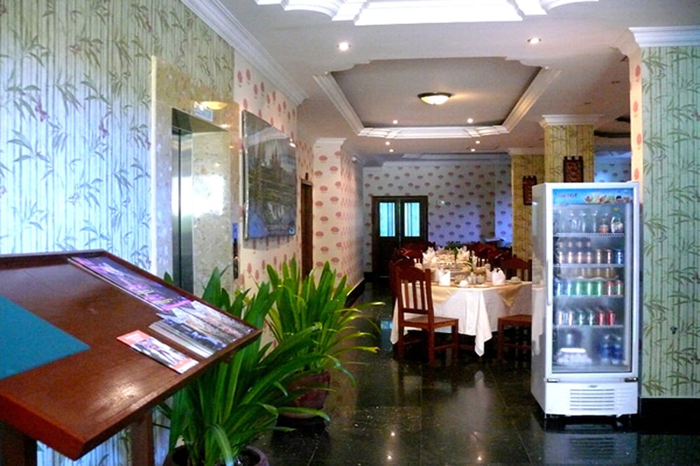 Parklane Hotel 39/50