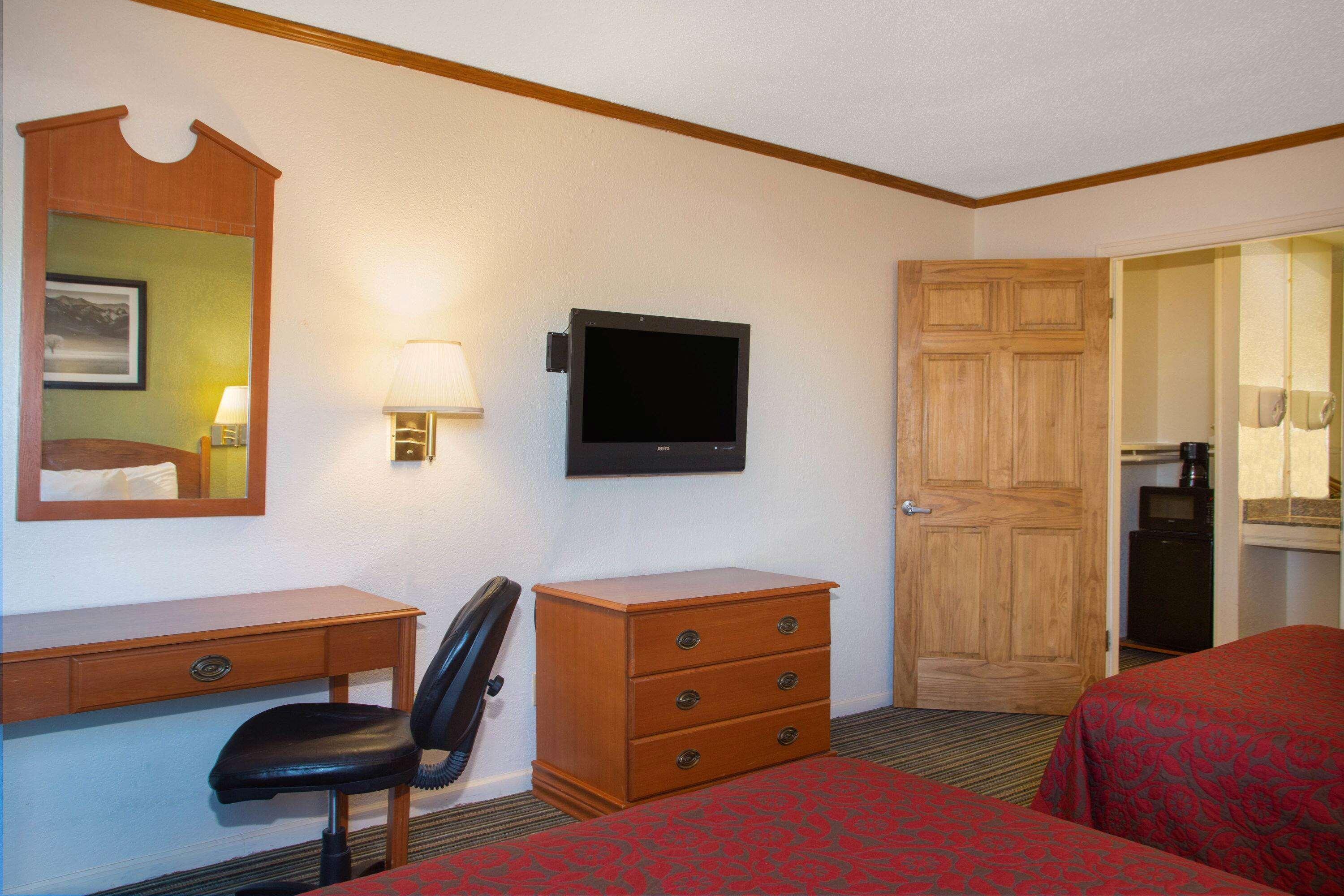Economy Hotel Wichita- Florence St 30/48