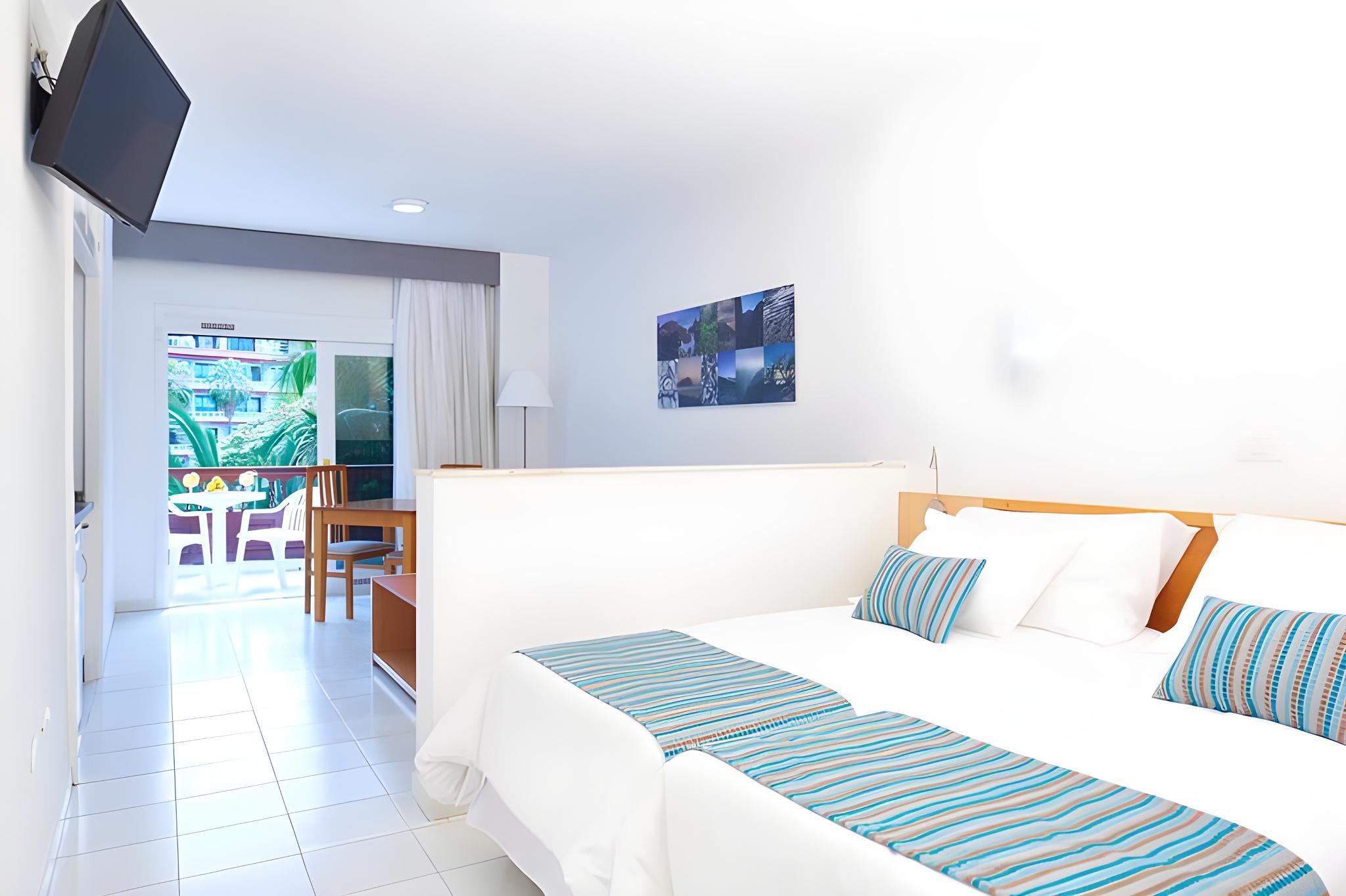Junior Suite, Twin Beds, Garden or Pool View