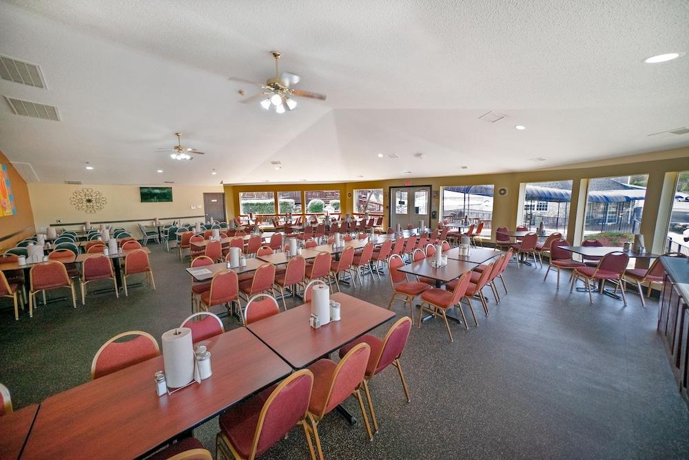 Stone Castle Hotel Conference Center 39/54