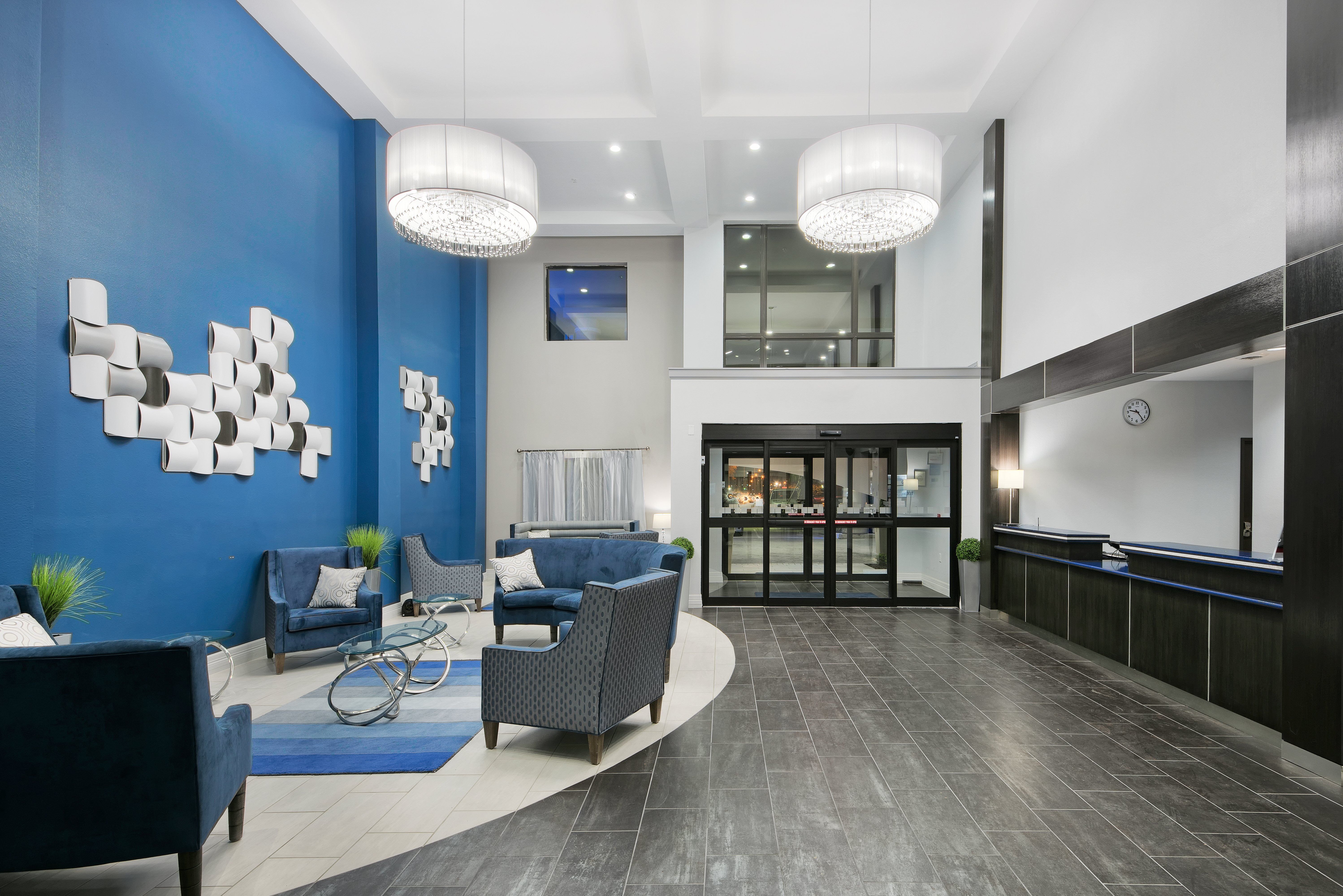 Holiday Inn Express Suites Houston North Iah Area 28/44