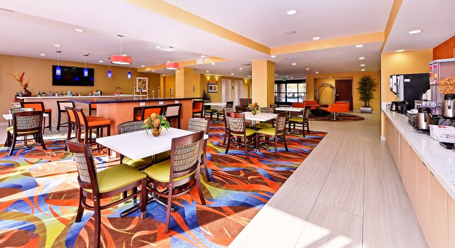 Best Western Plus Fresno Airport Hotel 42/68