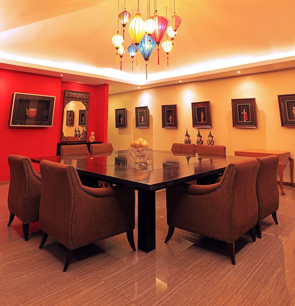 The Oriental Luxury Suites Tagaytay 32/50