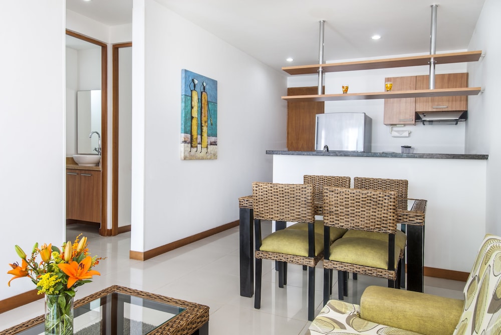 Travelers Suites Orange Cartagena 28/38