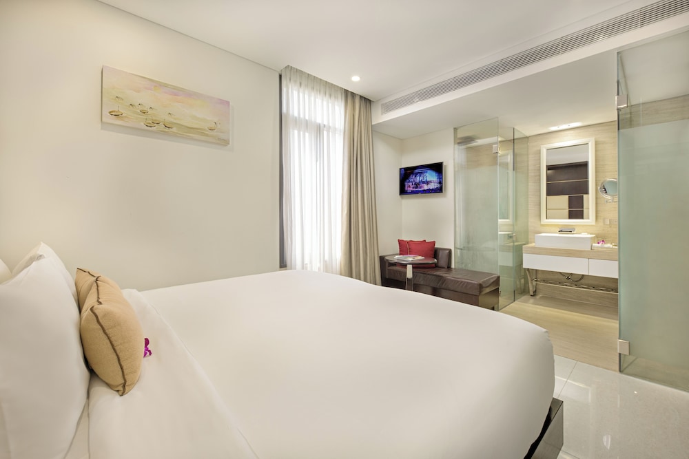 غرفة سوبيريور بسرير كوين، Holiday Beach Hotel Danang 2/7