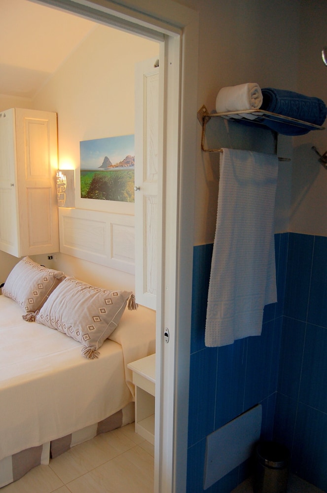 Beach Hotel Budoni 4/28