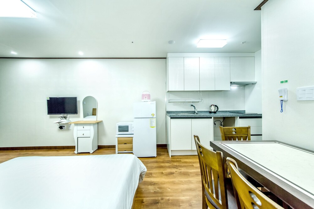 Rejina Pension 28/68