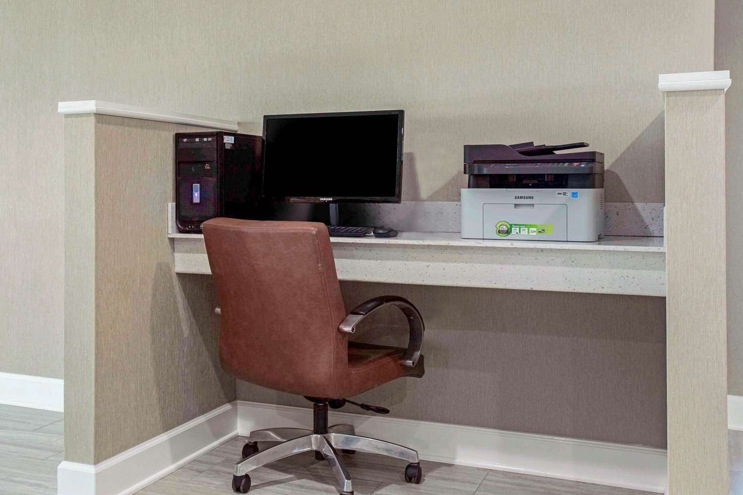 Quality Inn and Suites University Area NC 22/31