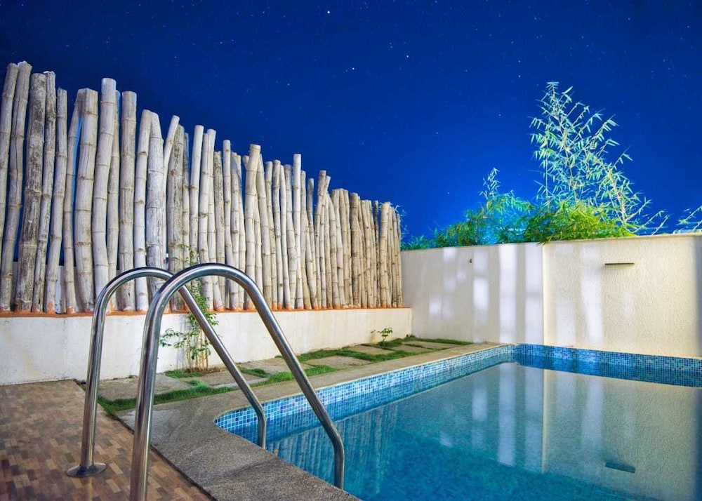 Sixth Element Luxury Resort 30/50