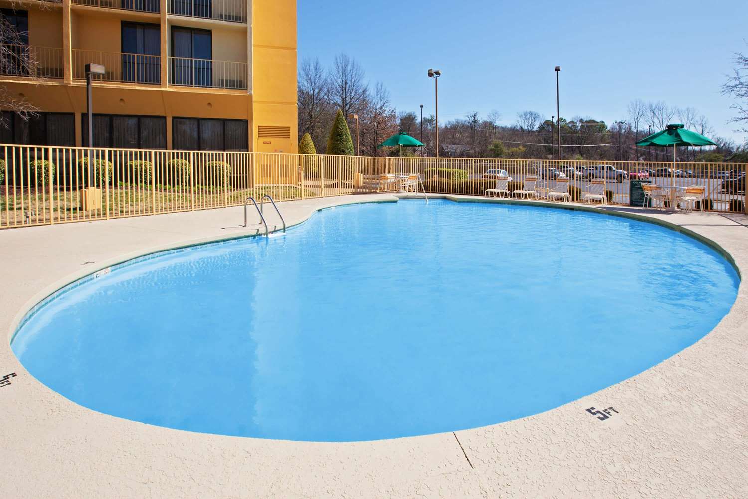 La Quinta Inn & Suites by Wyndham Nashville Airport/Opryland 27/38