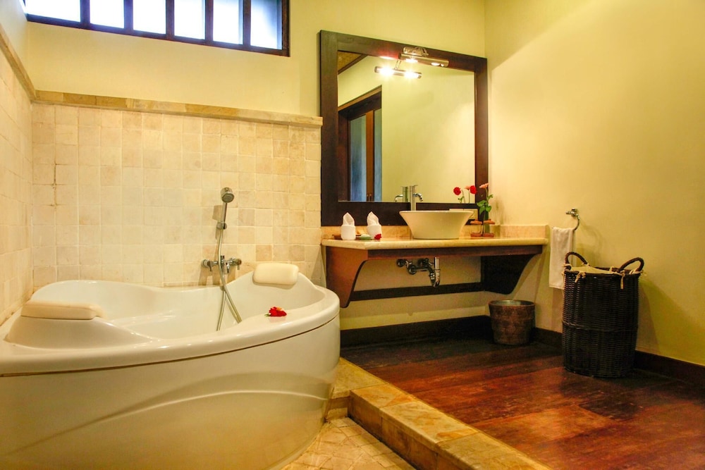 Bagus Jati Health & Wellbeing Retreat 50/50