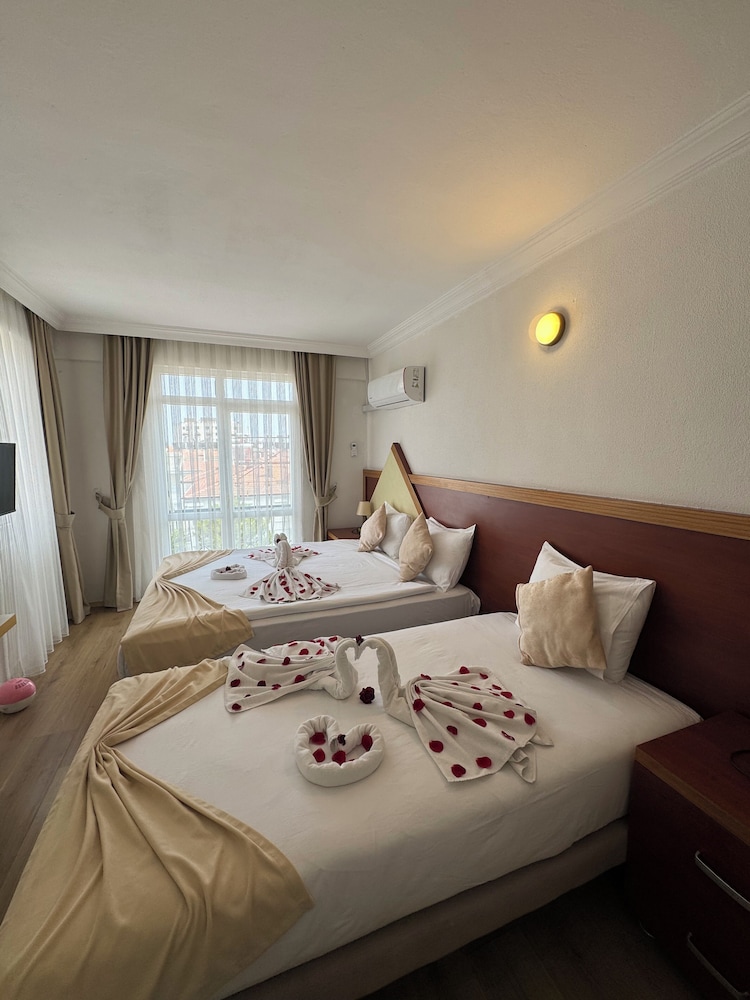 Suntalia Hotel 16/69