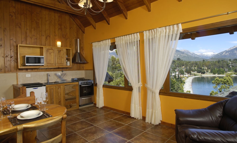 Charming Luxury Lodge and Private Spa 53/74