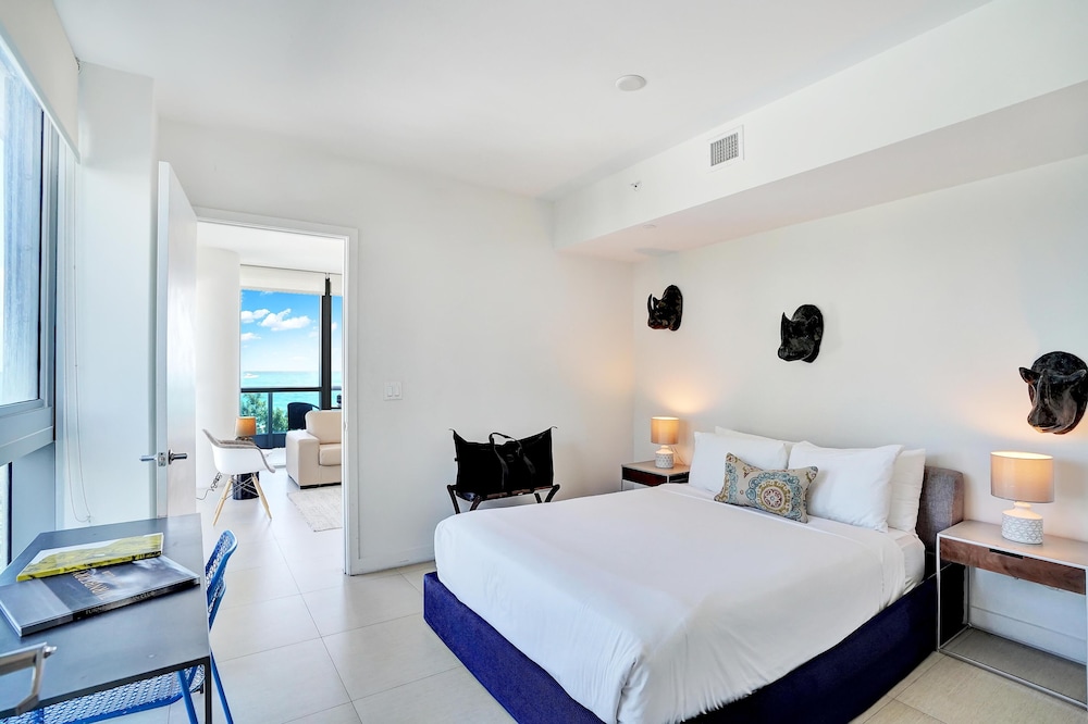 Dharma Home Suites Miami At Monte Carlo 11/53