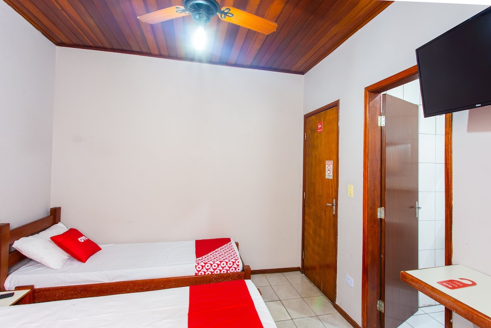 America Hotel Jacarei 51/58