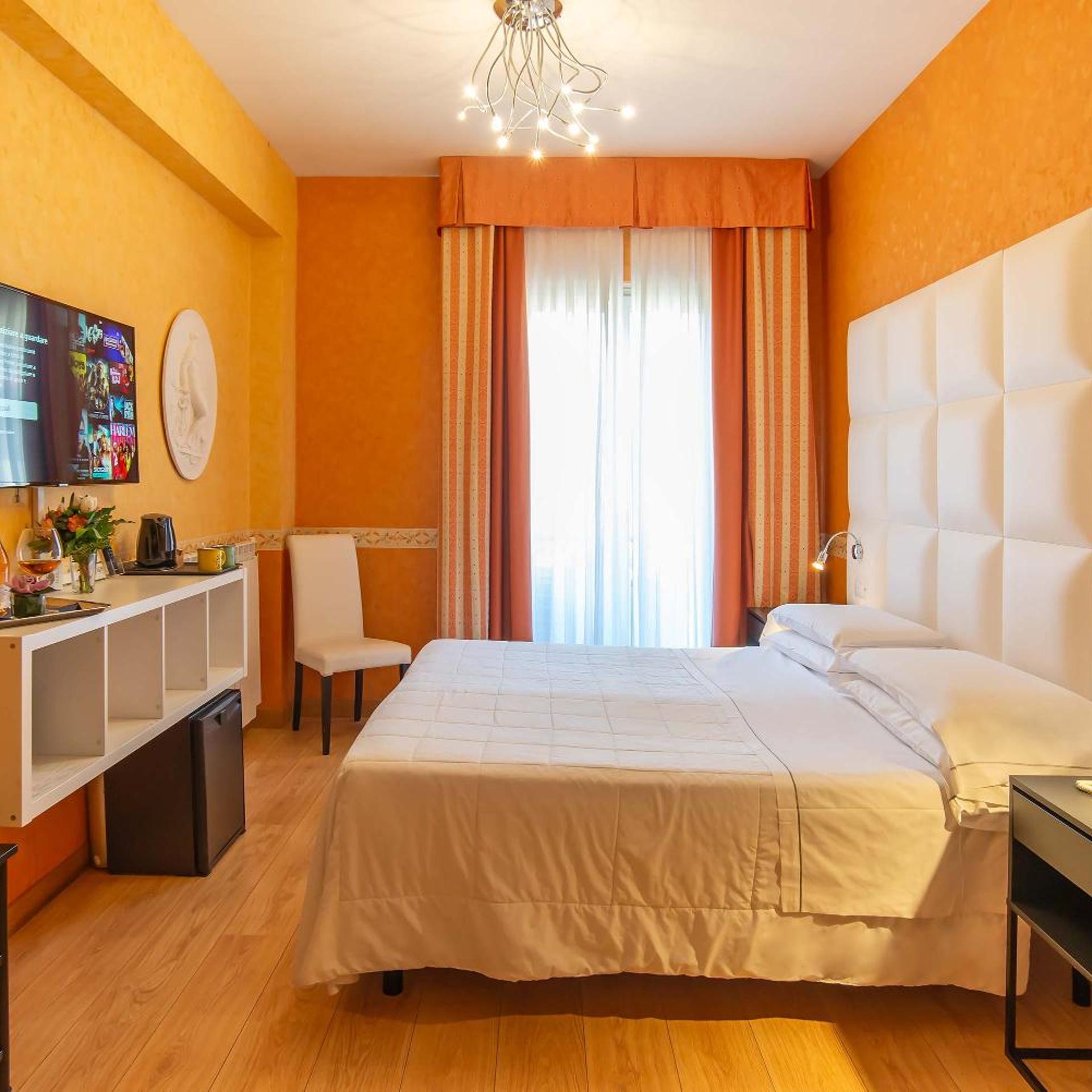 Room, Double or Twin Bed